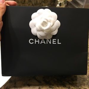 Chanel shopping bag